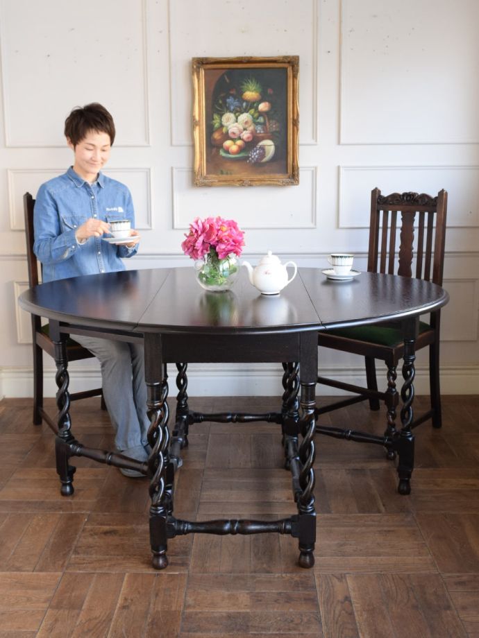 アンティークのゲートレッグテーブル