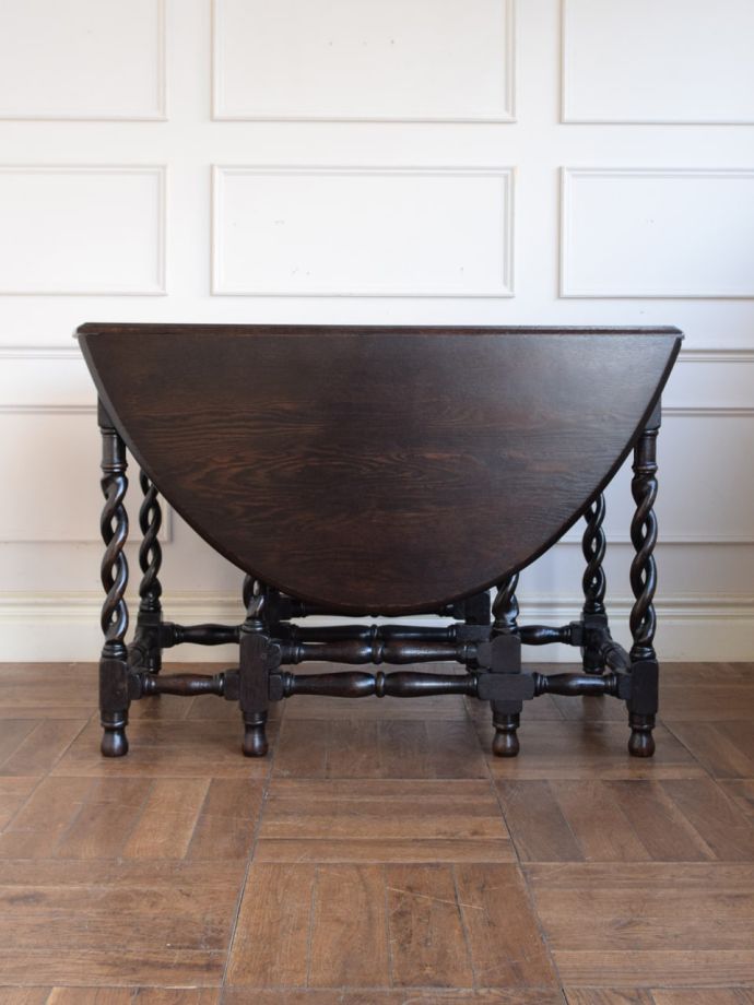 畳んだ時のゲートレッグテーブル