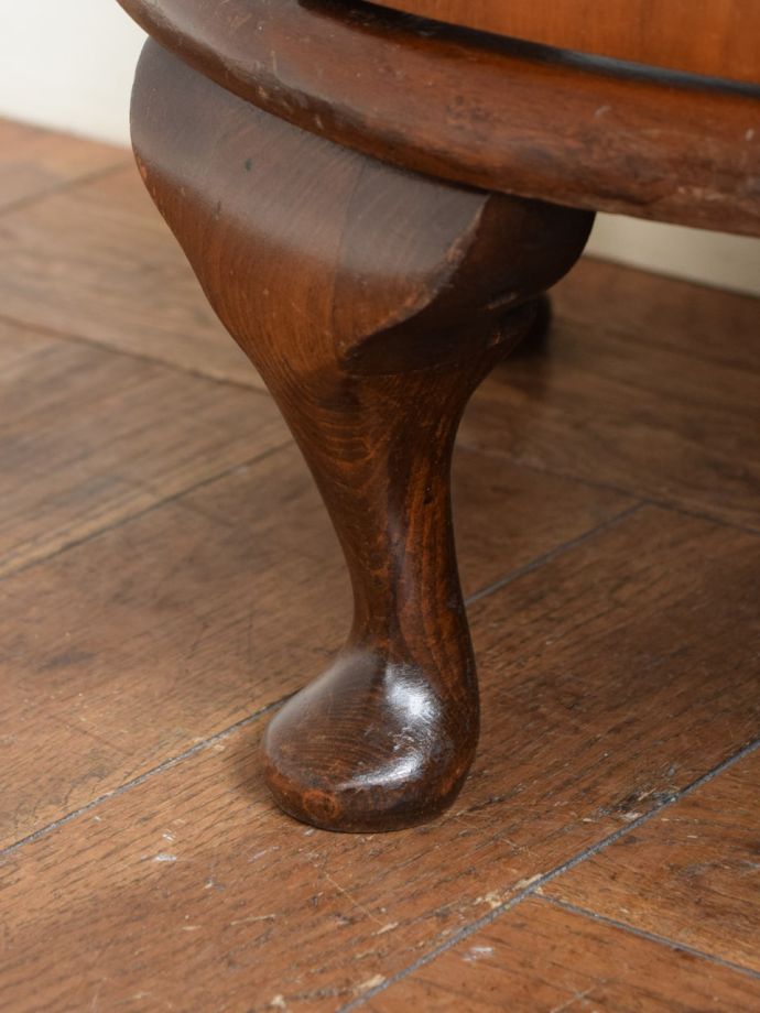 アンティーク家具の脚