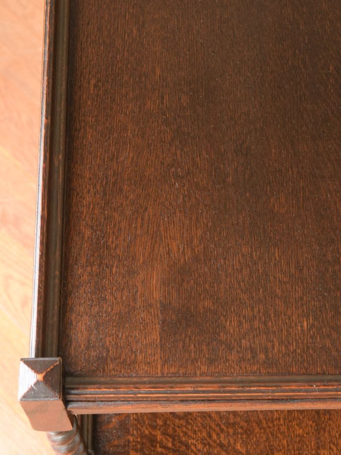 アンティークワゴンの木目