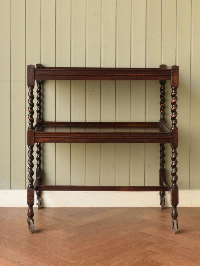 アンティークワゴンの後ろ姿