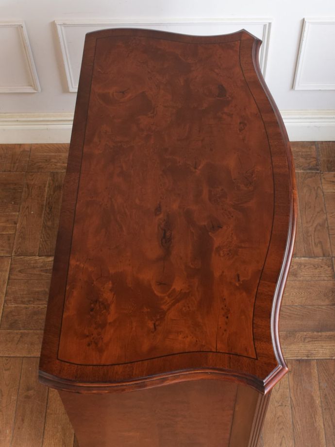 おしゃれなチェストの天板