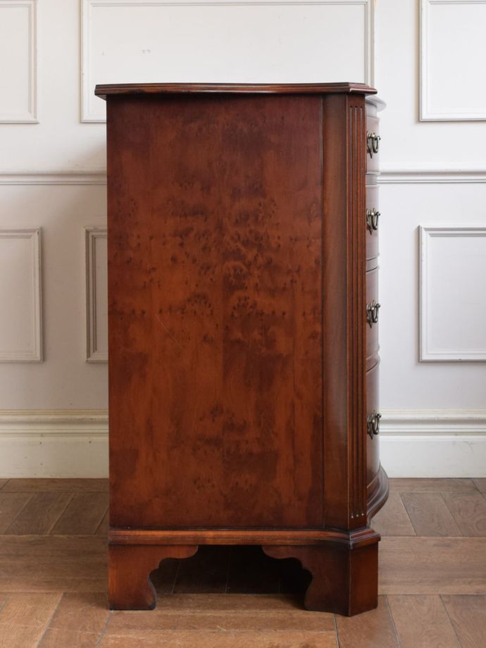 チェストの側面