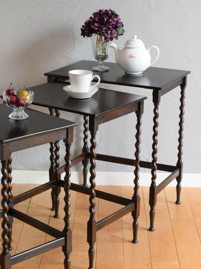 おしゃれなネストテーブル