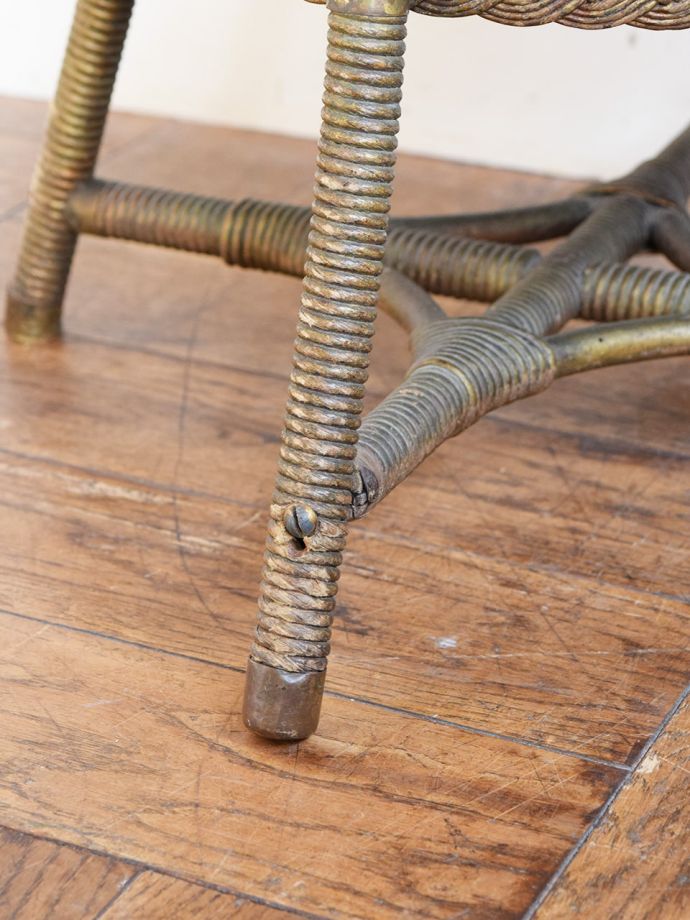 アンティーク家具の脚