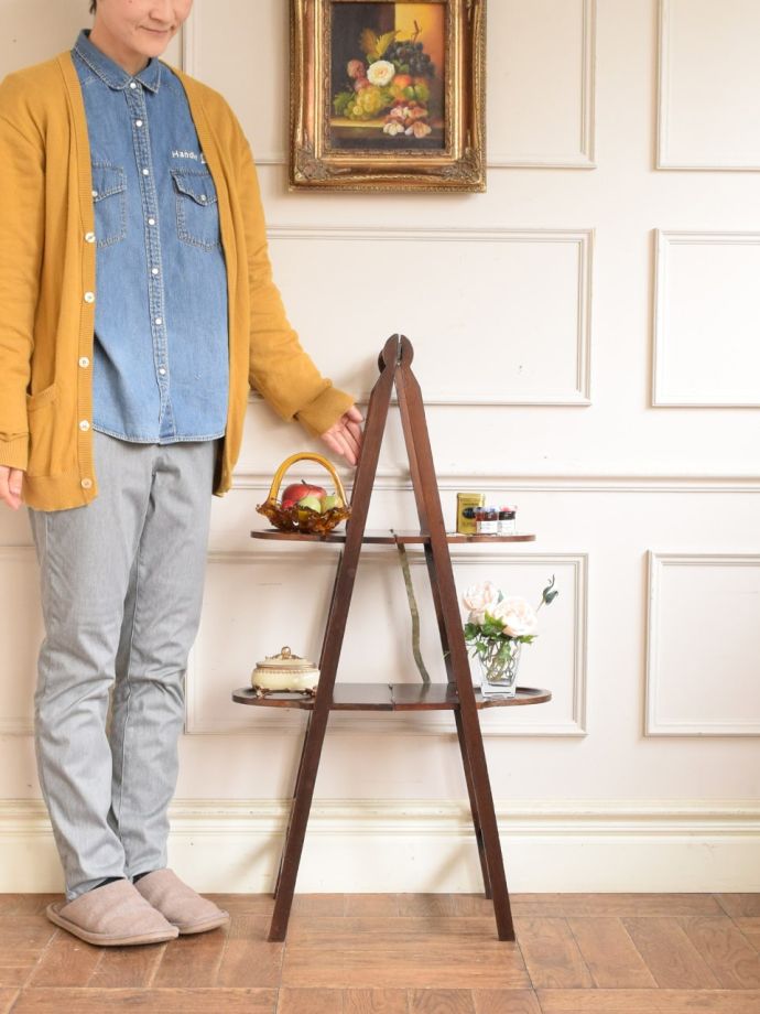 アンティークのケーキスタンド