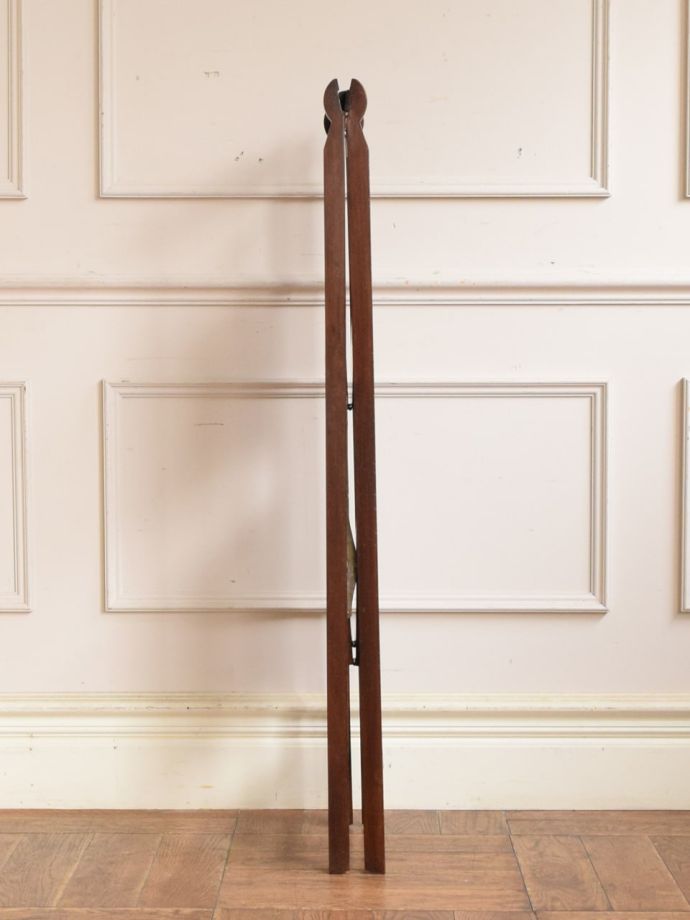 ケーキスタンドの側面