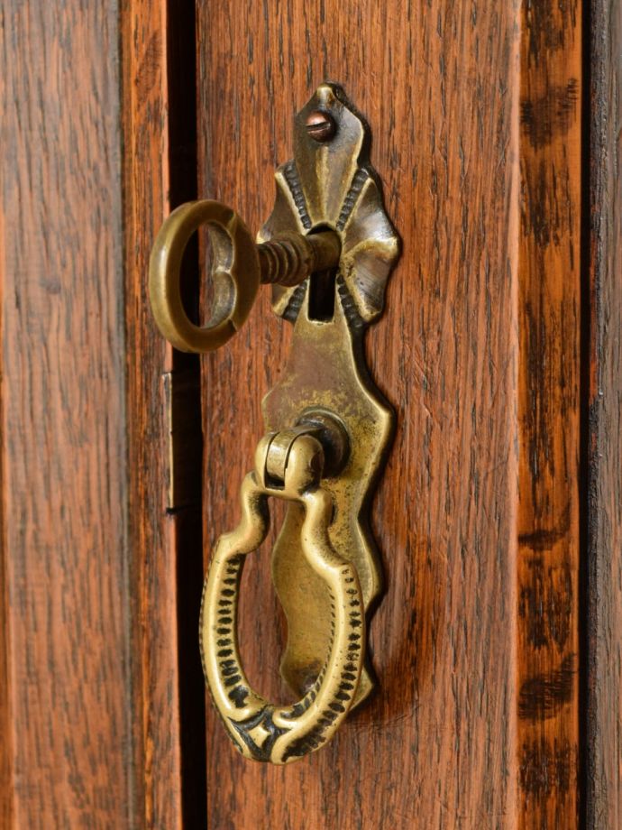 アンティーク家具の取っ手