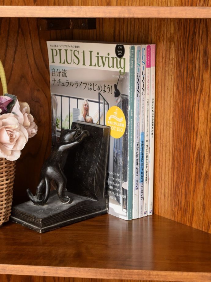 収納たっぷりのキャビネット