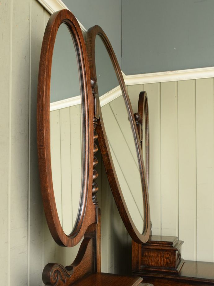 アンティークの鏡