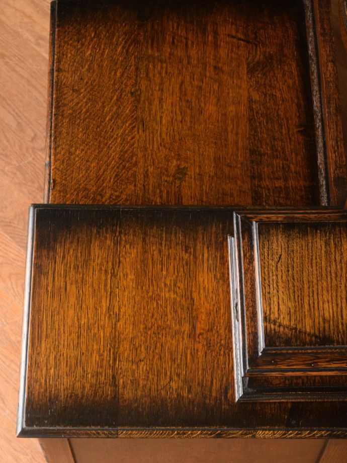 ドレッサーの天板