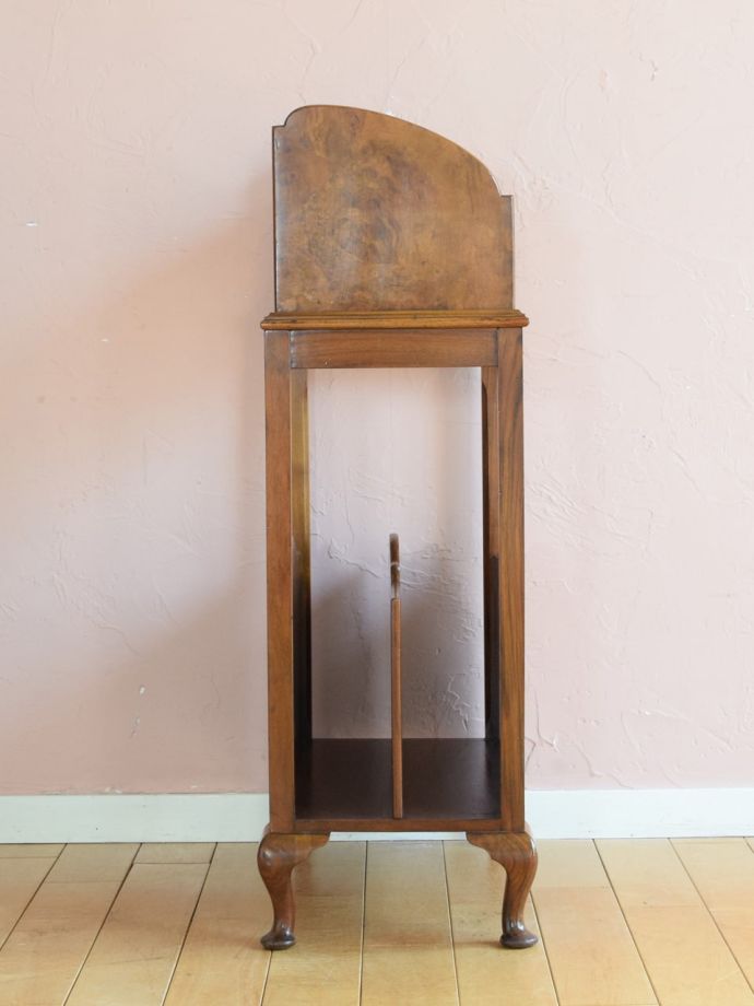 マガジンラックの側面