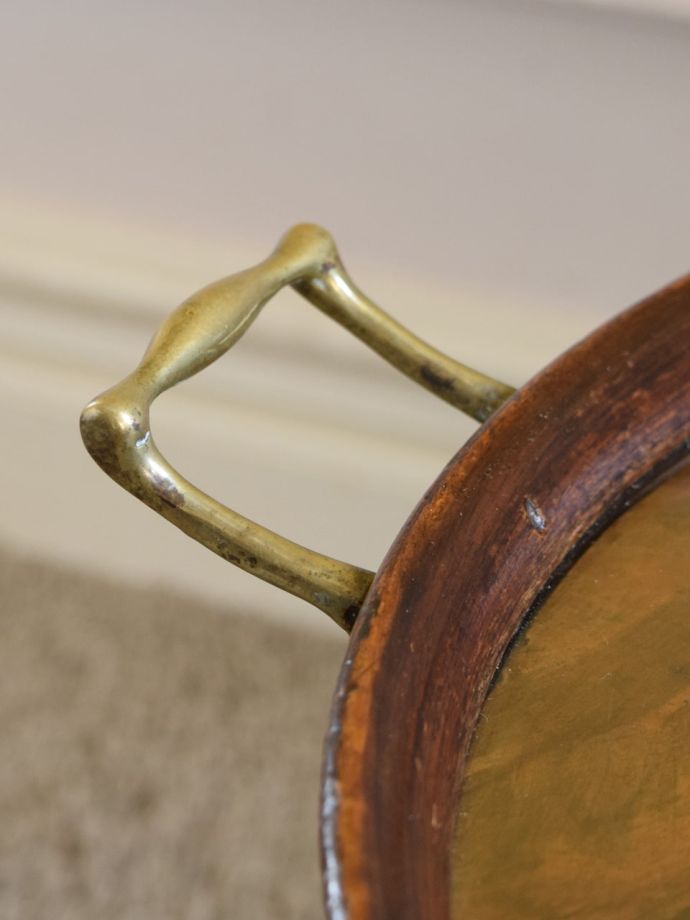 トレイの取っ手