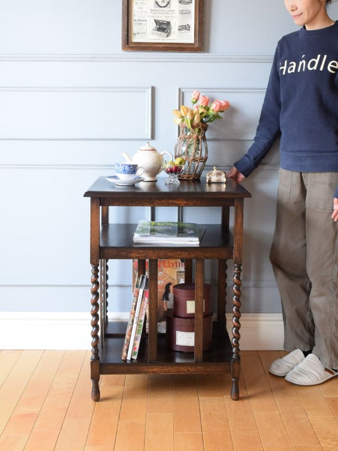 アンティークのキャビネット