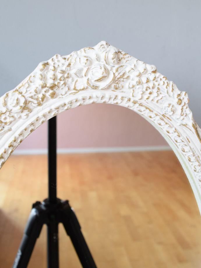 アンティークミラーの装飾