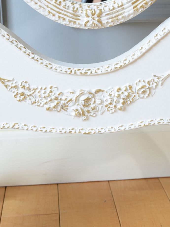 シュバルミラーの装飾