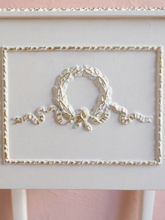 フランスチェストの装飾