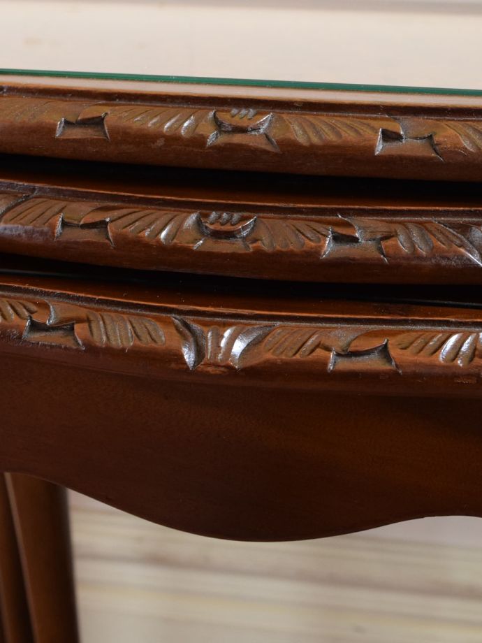 英国アンティークらしい装飾