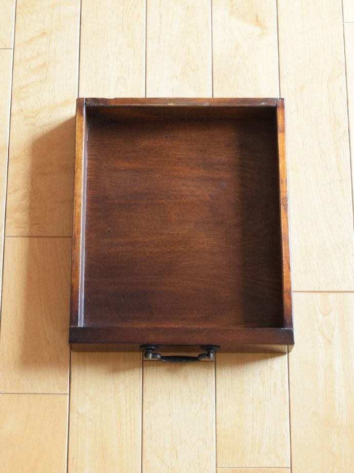 アンティーク家具の引き出し