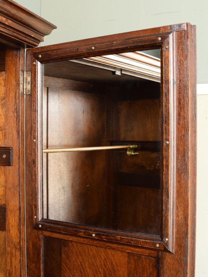 ワードローブの鏡