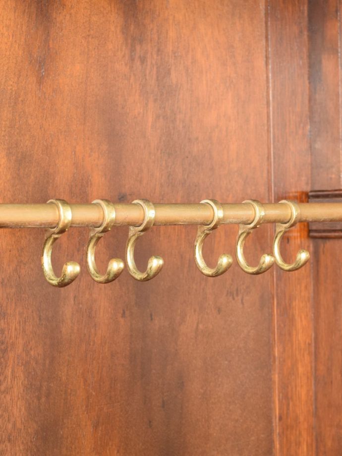 洋服タンスのポールとフック