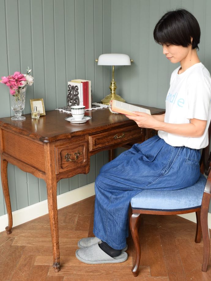 書斎机で楽しむ贅沢な時間