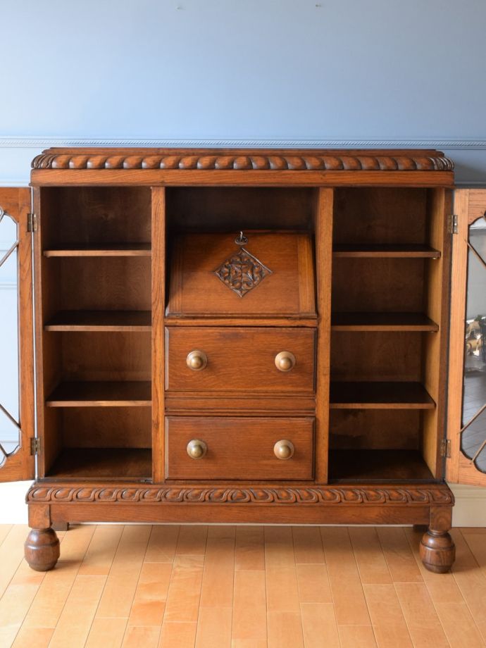 サイドバイサイドの扉の中