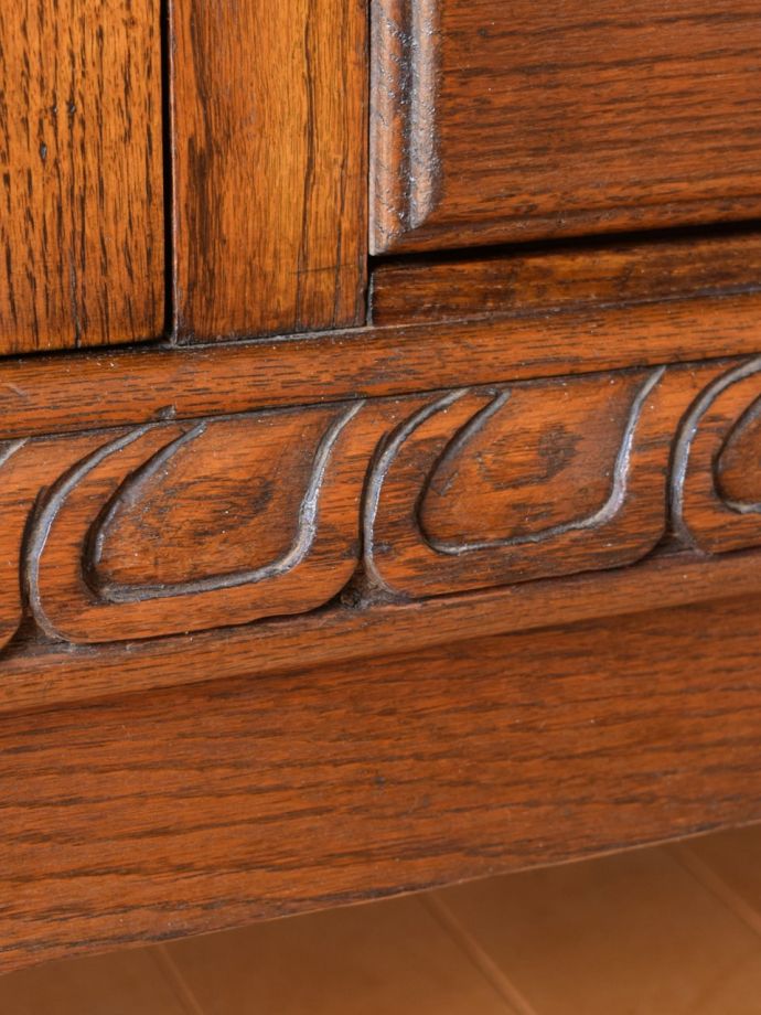 サイドバイサイドの彫り