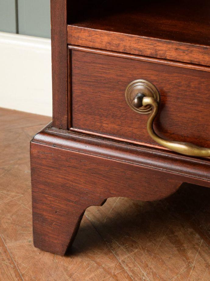 アンティーク家具の脚