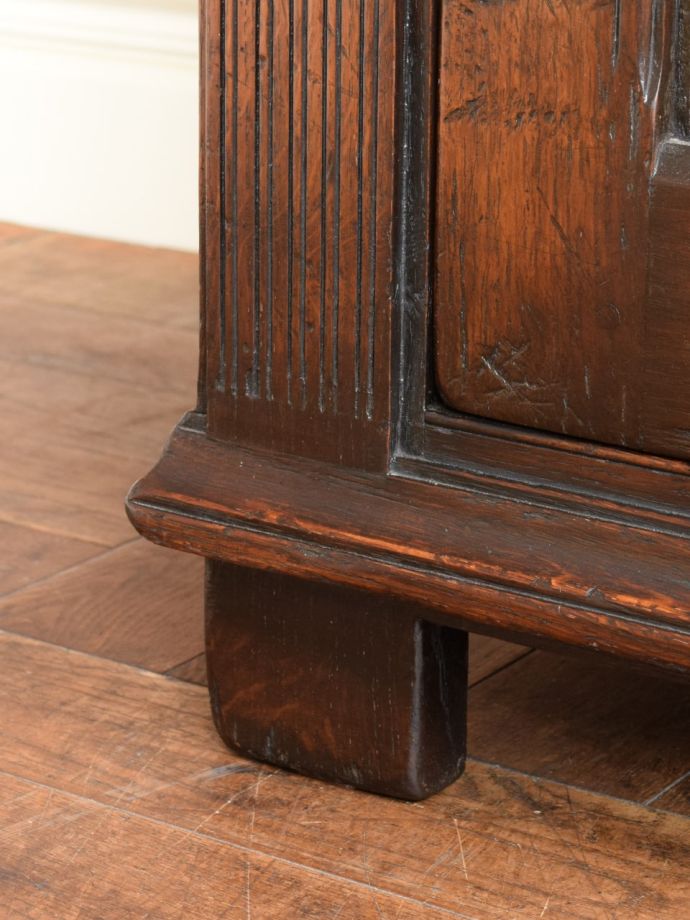 アンティーク家具の脚