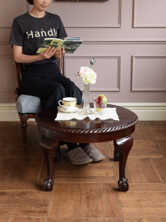 アンティークのコーヒーテーブル