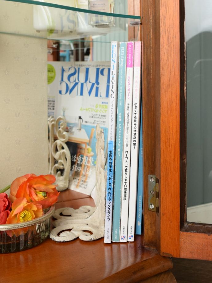 収納たっぷりのキャビネット