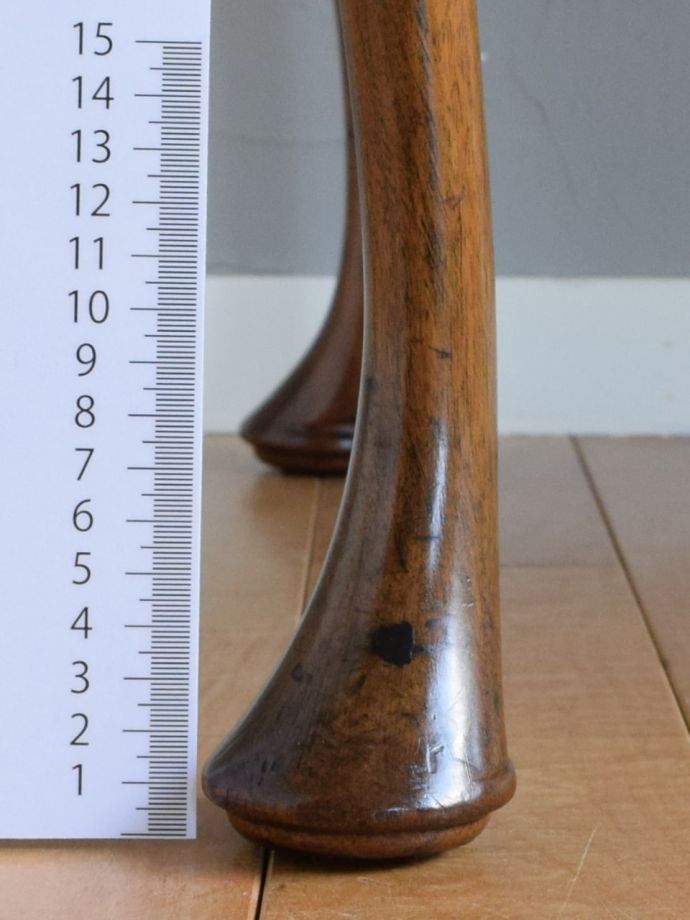 アンティーク家具の脚