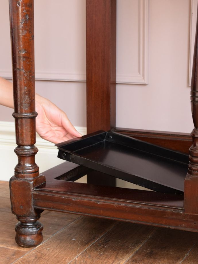 英国アンティークの玄関収納家具、ミラーが付いたおしゃれなホール