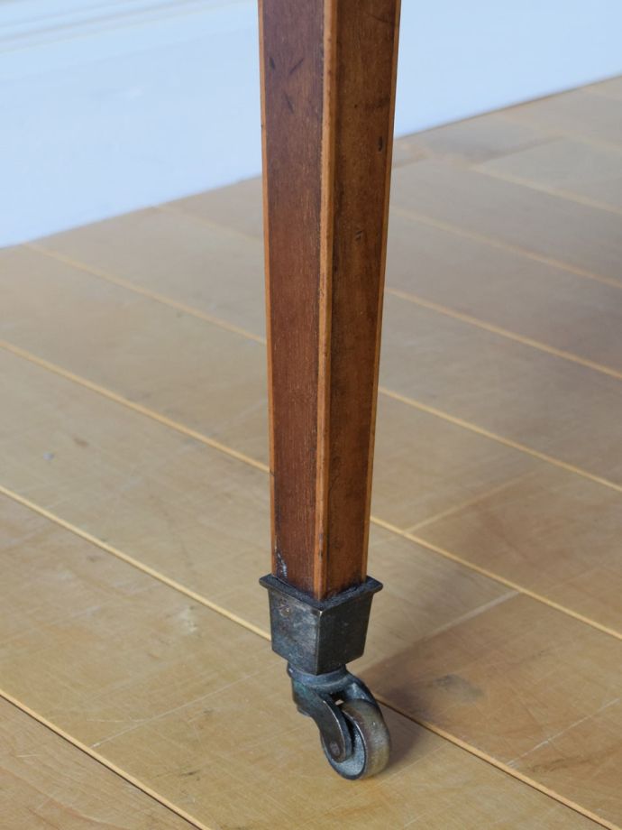 アンティーク家具の脚