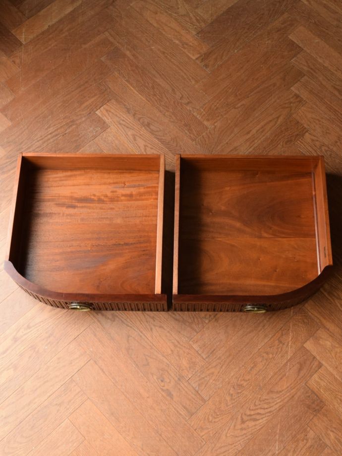 サイドボードの引き出し