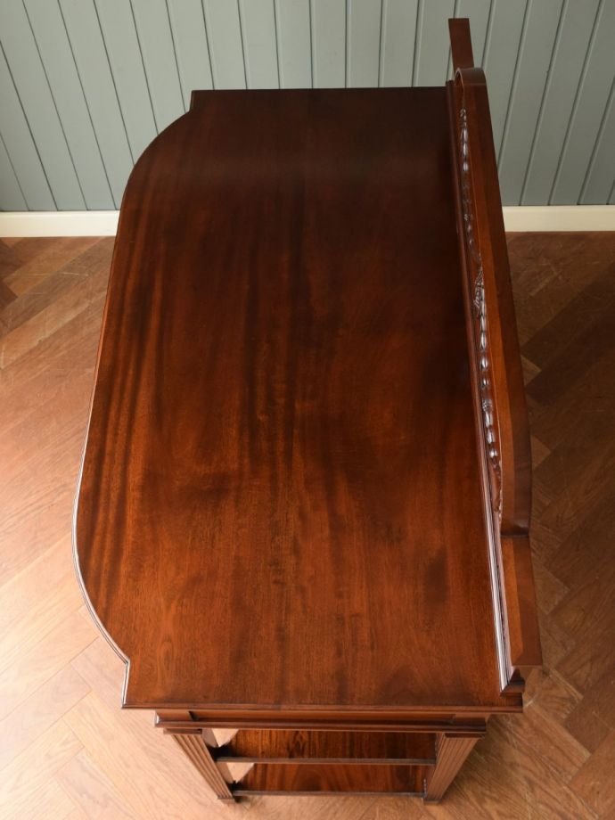 天板の形を見てみると･･･