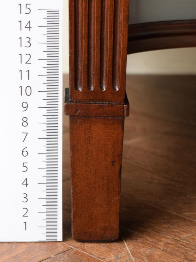 アンティーク家具の脚