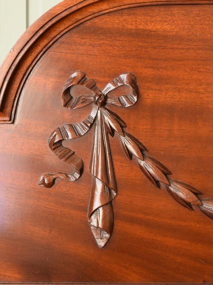 アンティークらしい彫