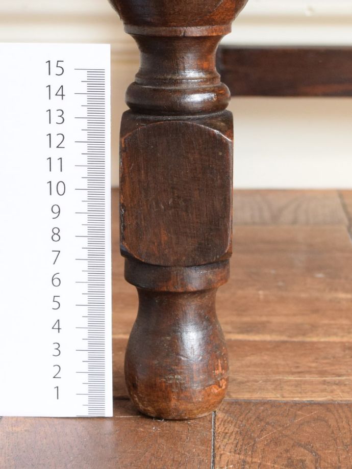 アンティークデスクの脚