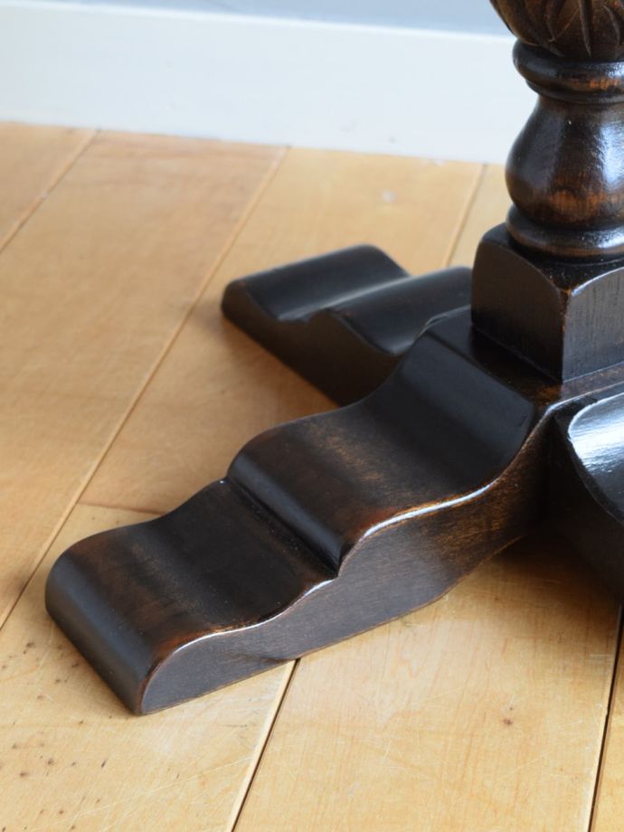 アンティーク家具の脚