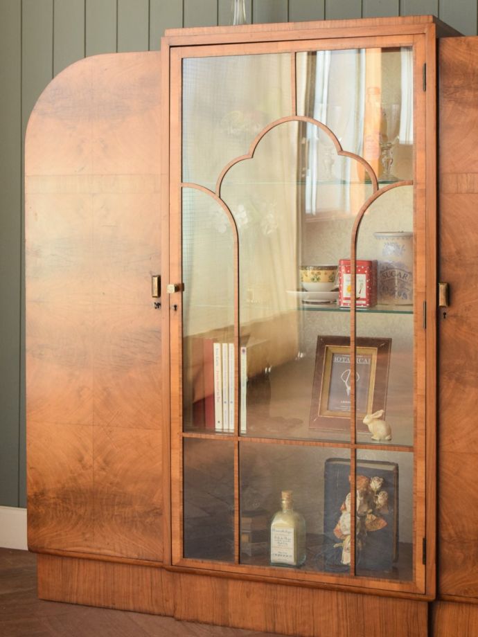 アンティークガラスの扉