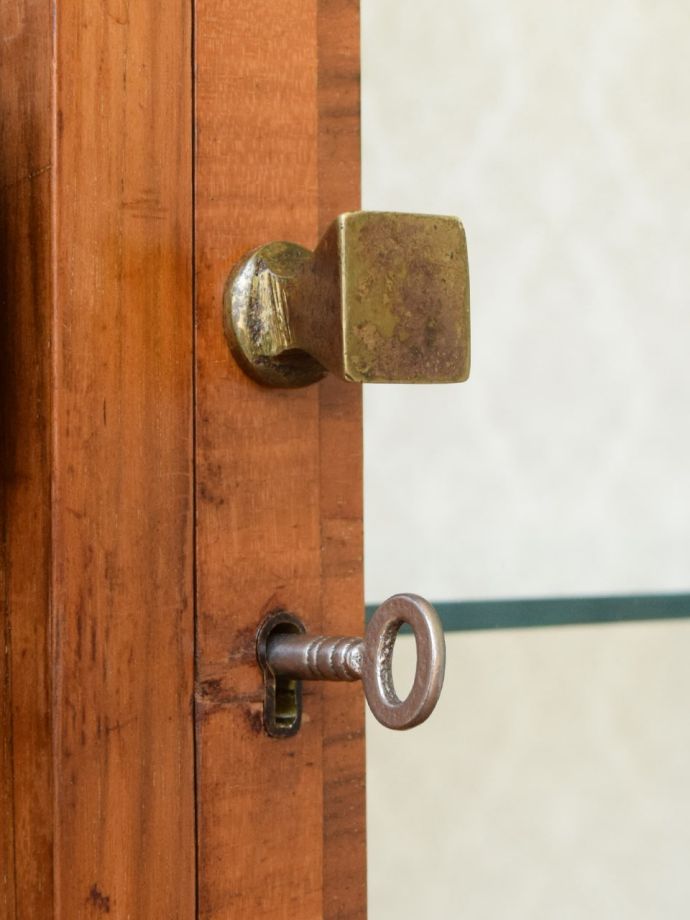 アンティークの鍵と取っ手