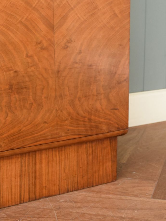 アンティーク家具の脚