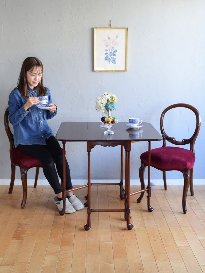 アンティークのゲートレッグテーブル