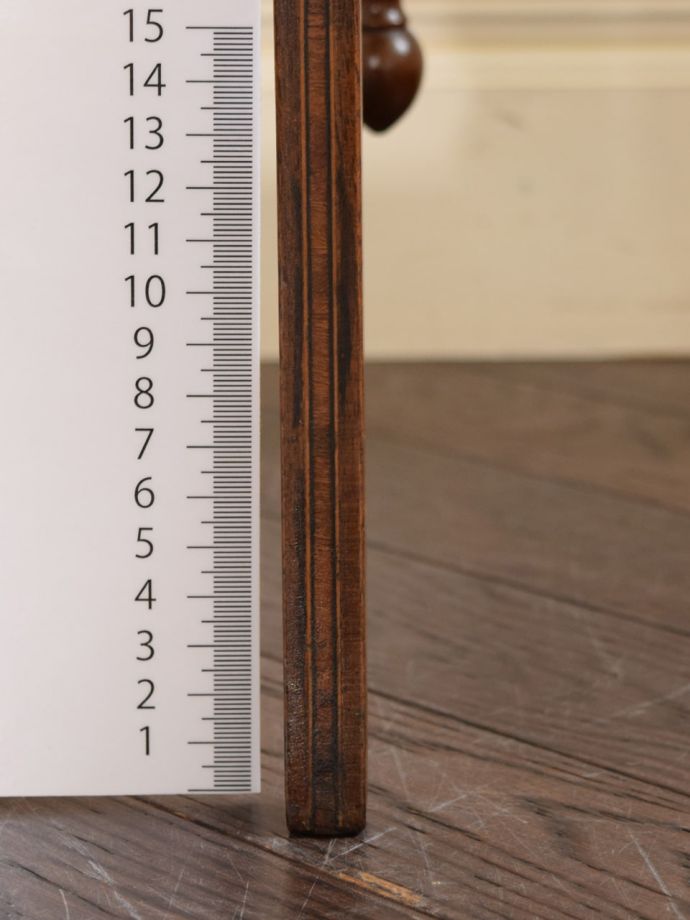 アンティーク家具の脚