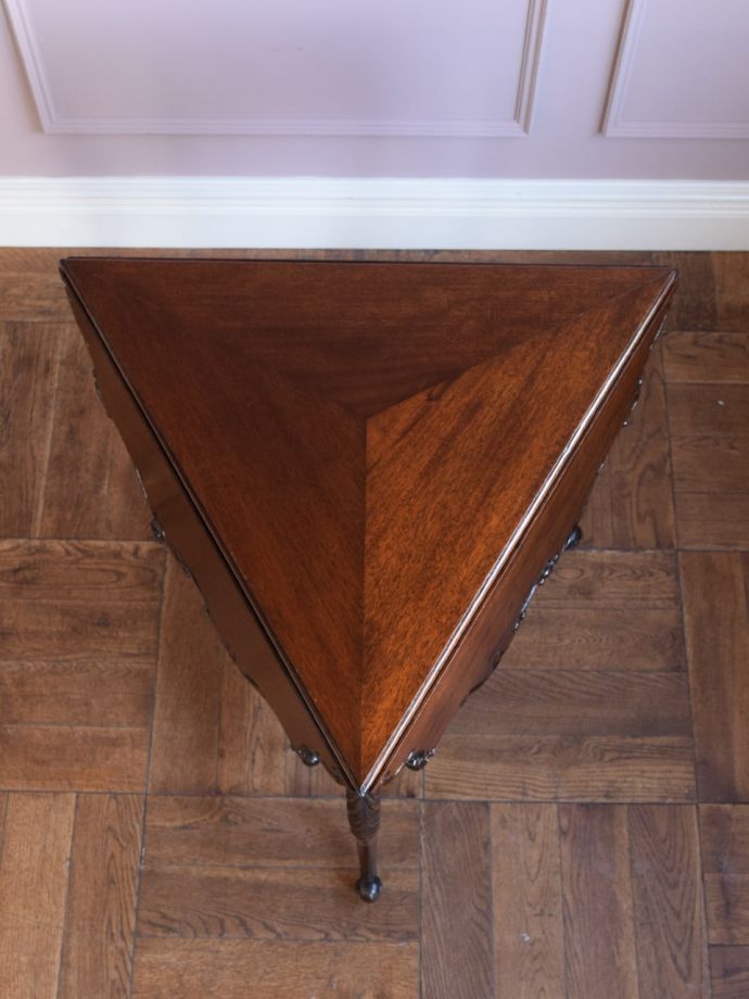 オケージョナルテーブルの天板