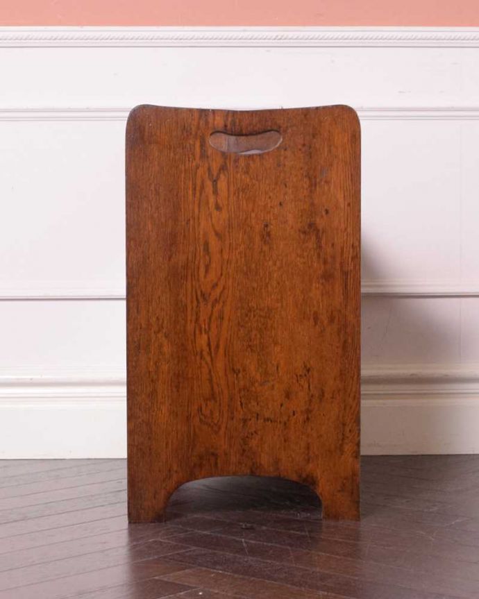 ソーイングボックス　アンティーク家具　英国で見つけた珍しいアイテム、サイドテーブルにもスツールにもなるソーイングボックス。横から見てもキレイですもちろん、横顔だってキレイ！どこから見ても絵になります。(q-313-c)