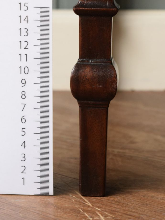 アンティーク家具の脚