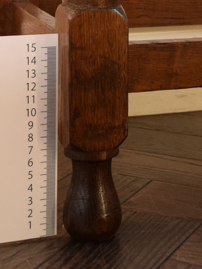 アンティーク家具の脚